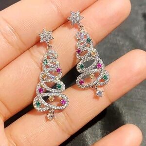 ✨3 FOR $28✨🆕️🎄SILVER-TONE RHINESTONE CHRISTMAS TREE EARRINGS🎄